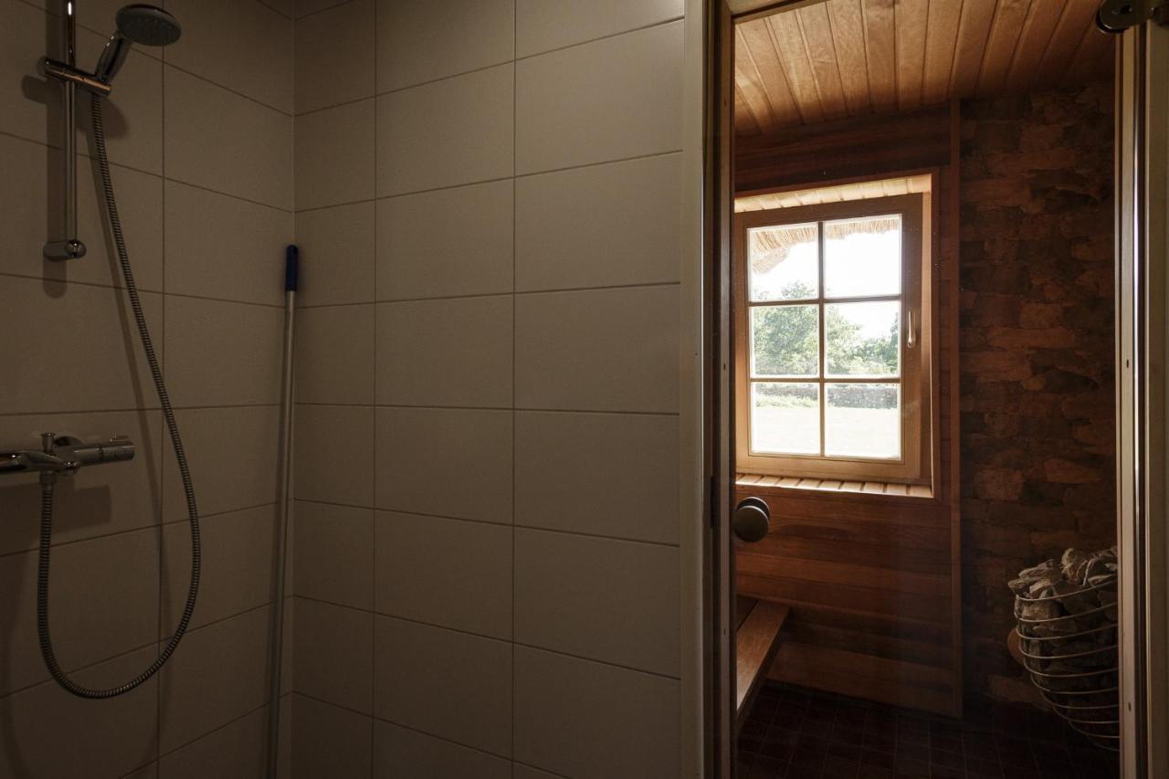 Villa Bumba Liigalaskma Ngoại thất bức ảnh